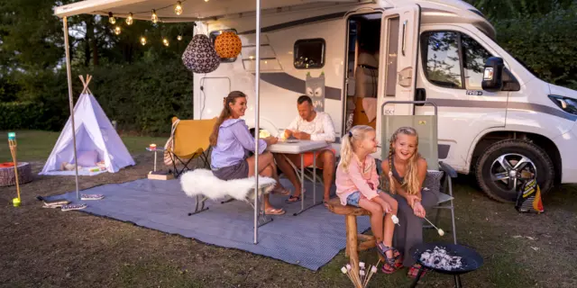 Camperplaatsen 10