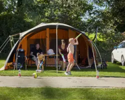 Kampeerplaats Comfort met speelelement 43