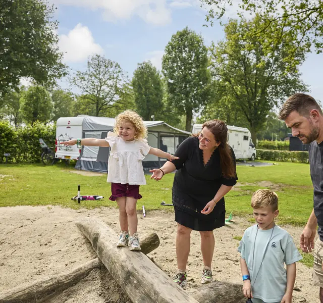 Kampeerplaats Comfort met speelelement 78
